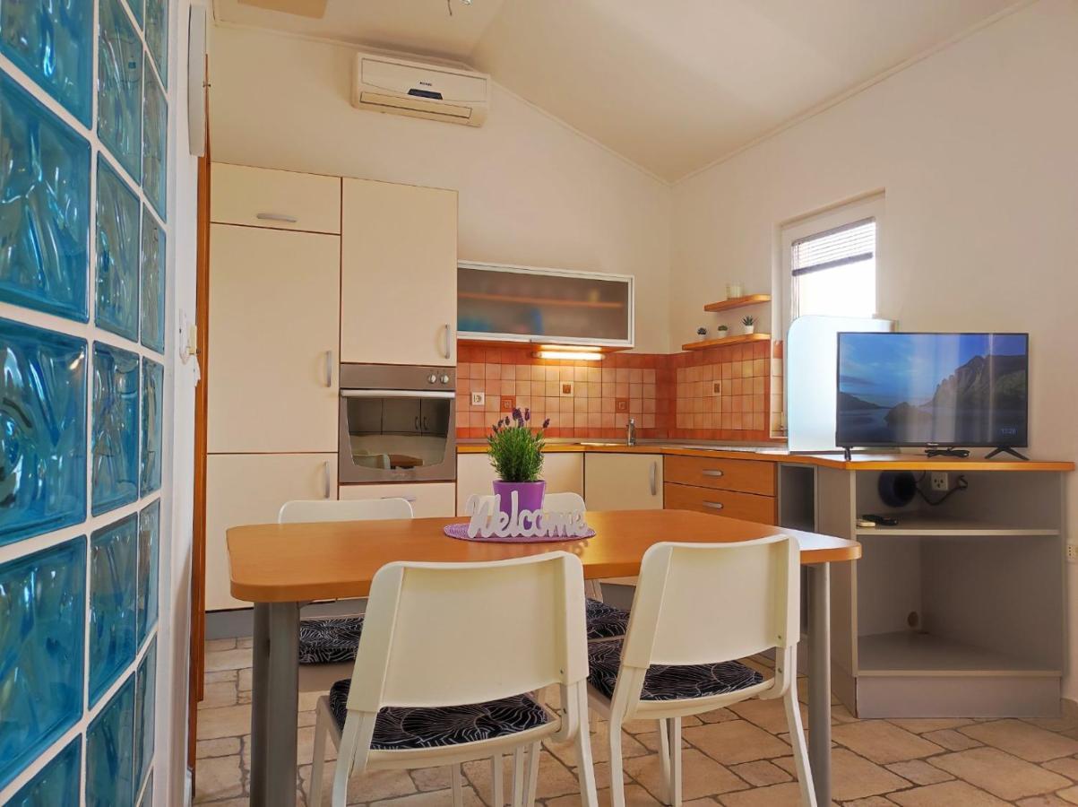 Lavanda Apartment Крк Екстер'єр фото