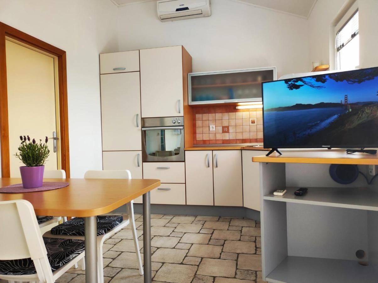 Lavanda Apartment Крк Екстер'єр фото