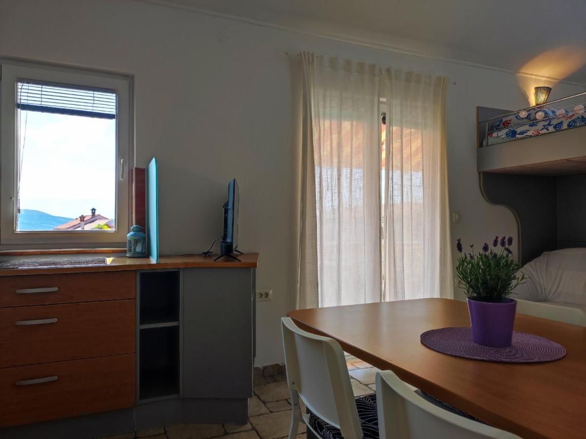 Lavanda Apartment Крк Екстер'єр фото