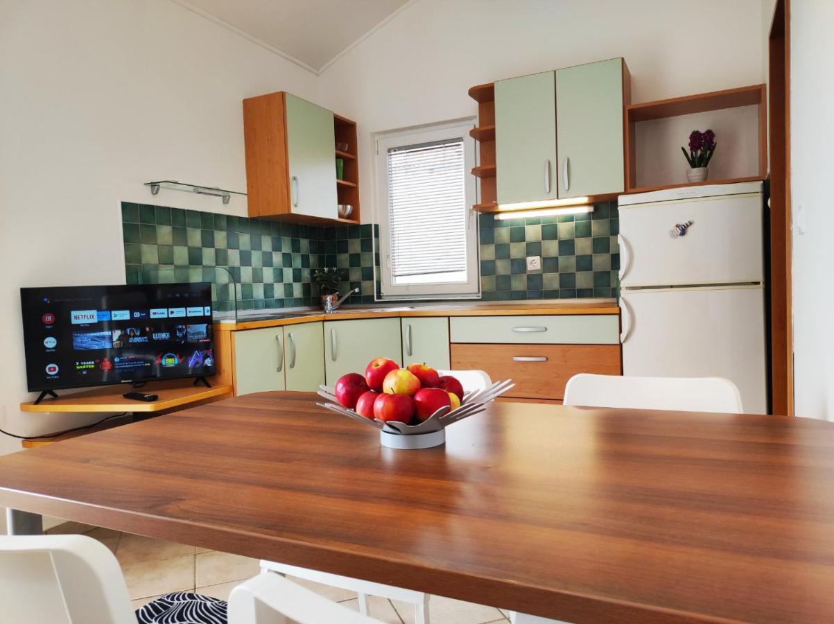 Lavanda Apartment Крк Екстер'єр фото