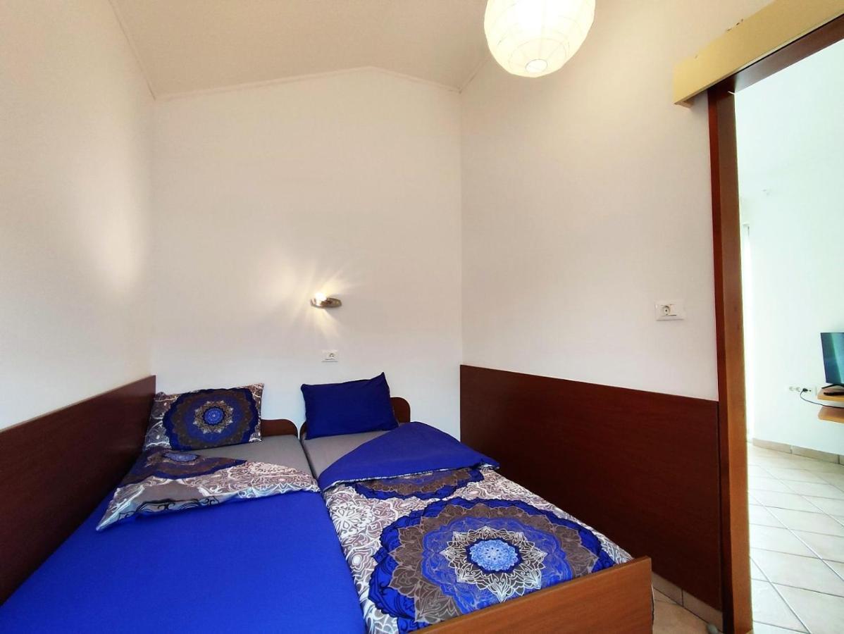 Lavanda Apartment Крк Екстер'єр фото