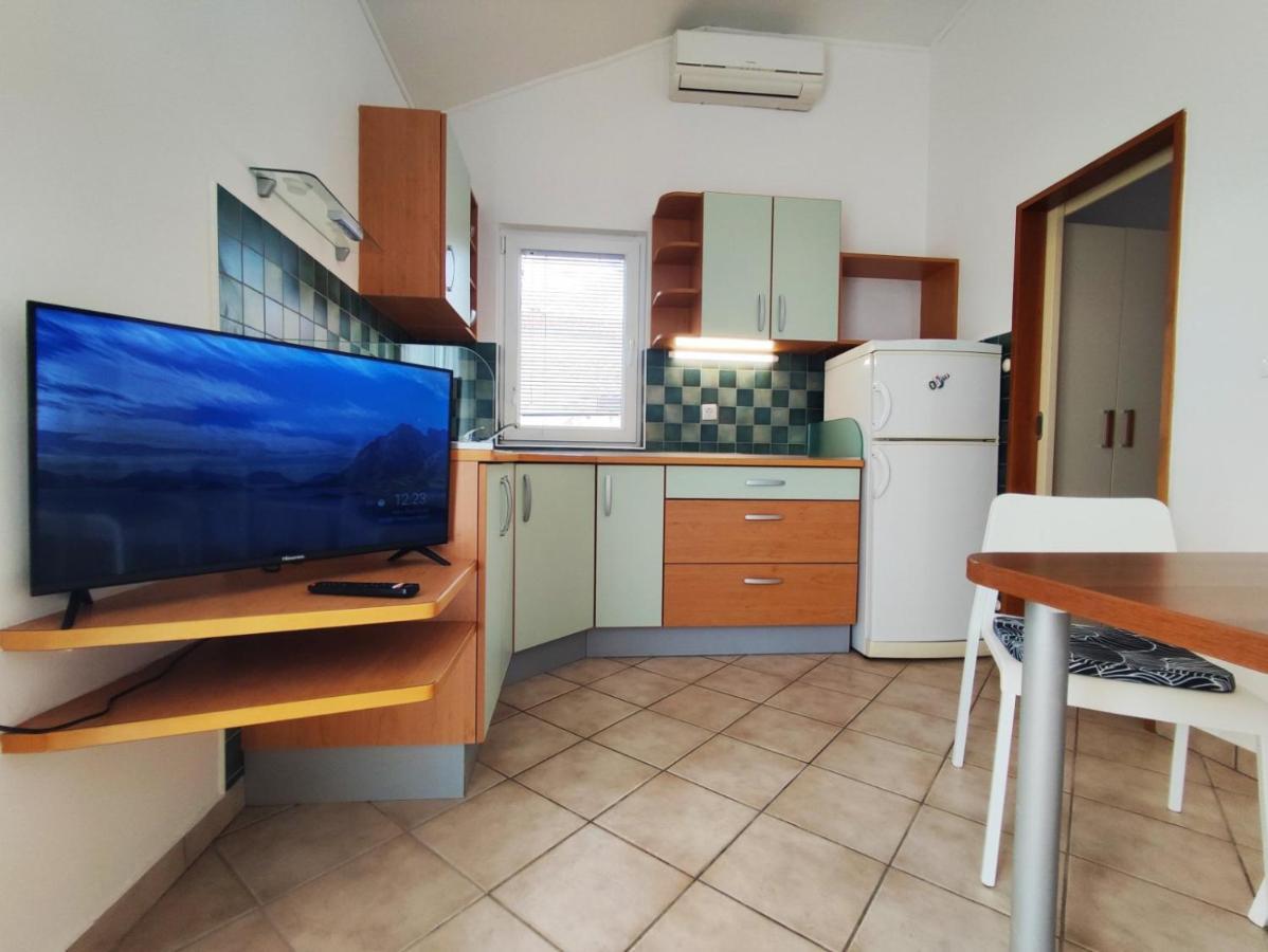 Lavanda Apartment Крк Екстер'єр фото