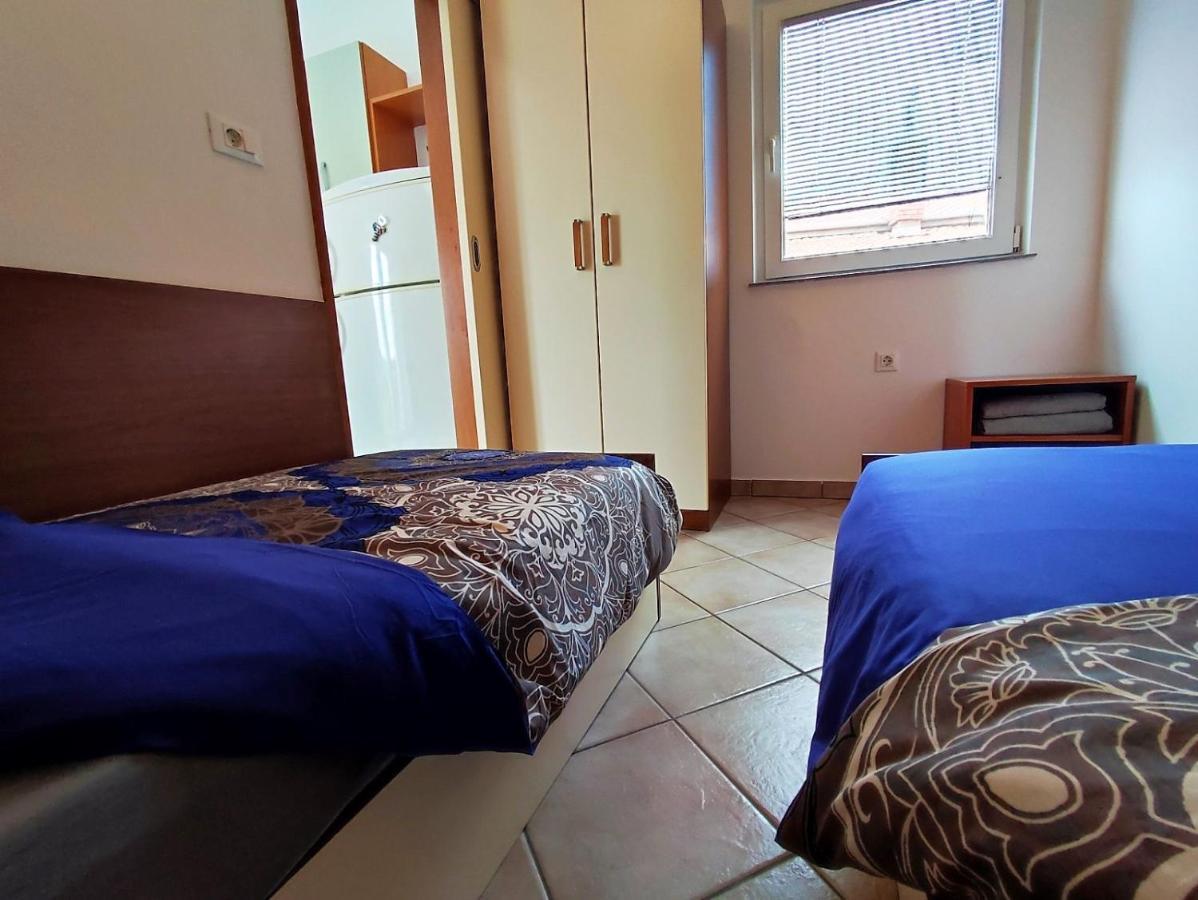 Lavanda Apartment Крк Екстер'єр фото