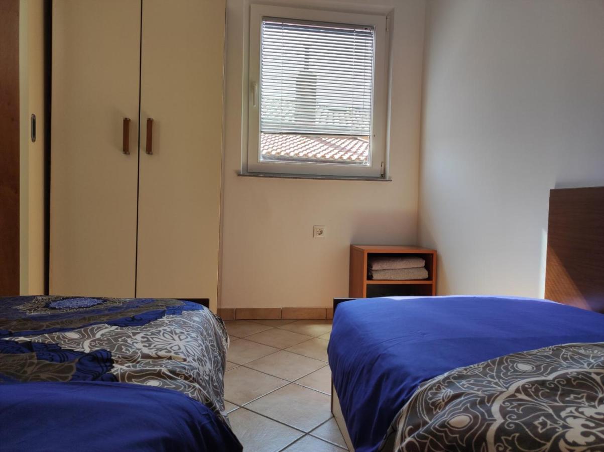 Lavanda Apartment Крк Екстер'єр фото